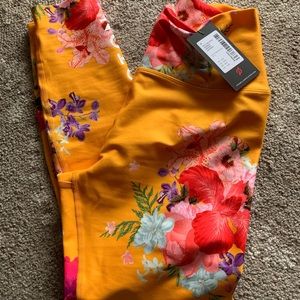 NWT peloton saffron floral cadence leggings.
